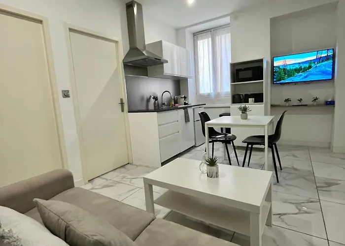 Apartment T2 Moderne A 10 Min Du Centre-ville De *