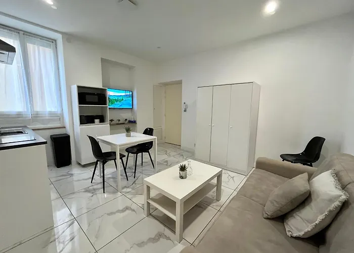 Apartment T2 Moderne A 10 Min Du Centre-ville De